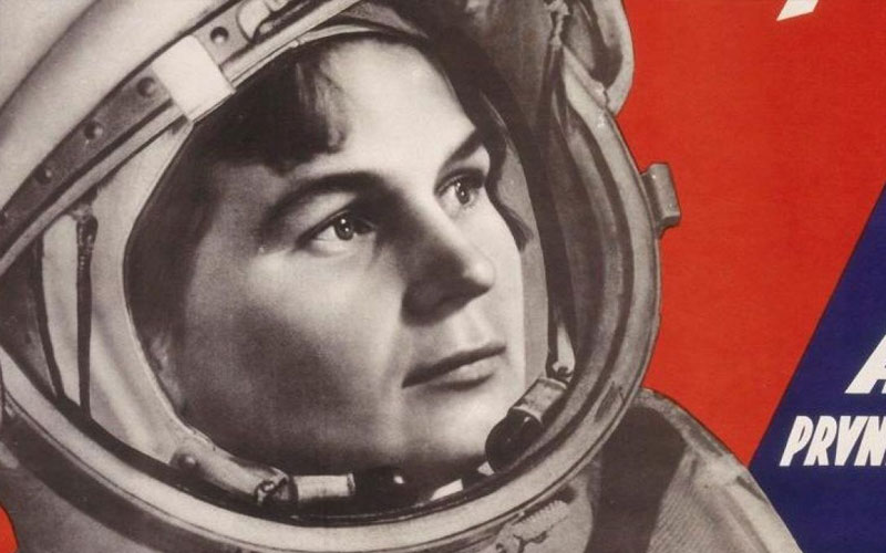 Tereshkova La Primera Mujer En El Espacio Vuelta Por El Universo